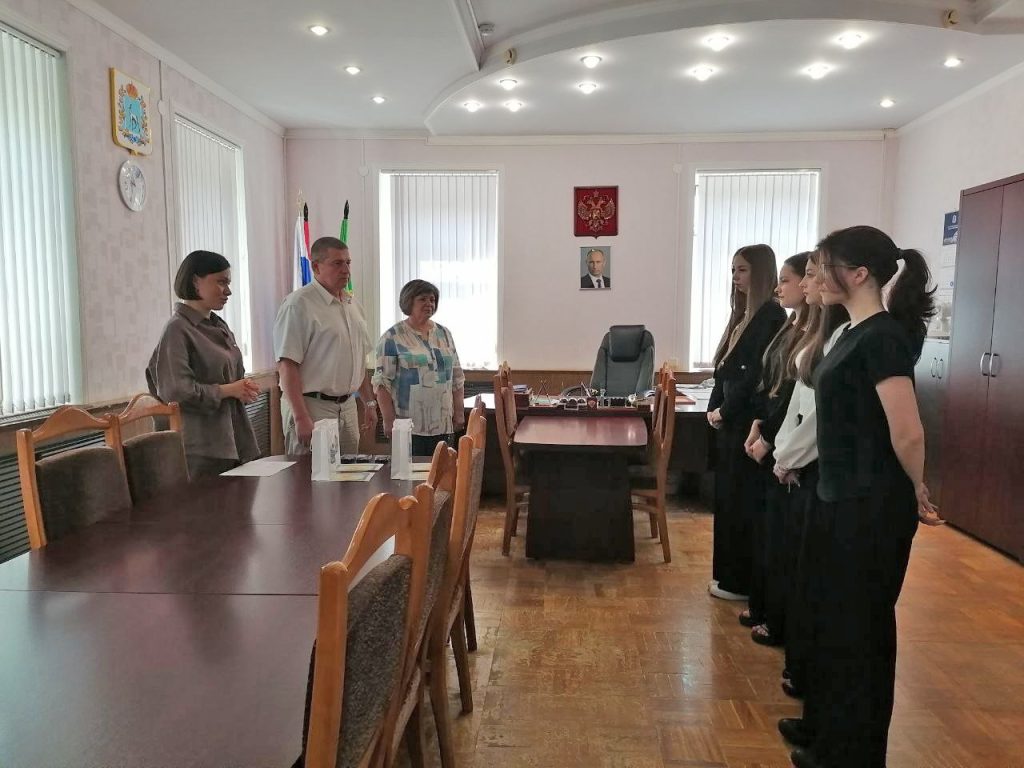 Церемония награждения, посвященная вручению медалей «За особые успехи в учении» II степени