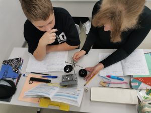 Практическая работа по физике «Определение массы тела на рычажных и электронных весах»