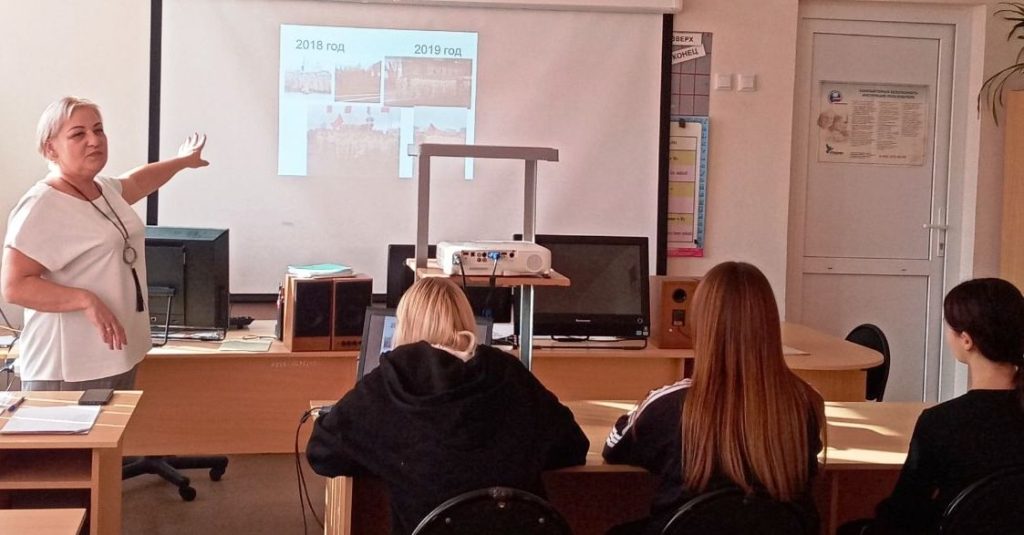 Есть память, которой не будет забвенья...