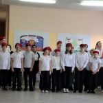 Торжественная церемония поднятия флага и исполнения гимна Российской Федерации