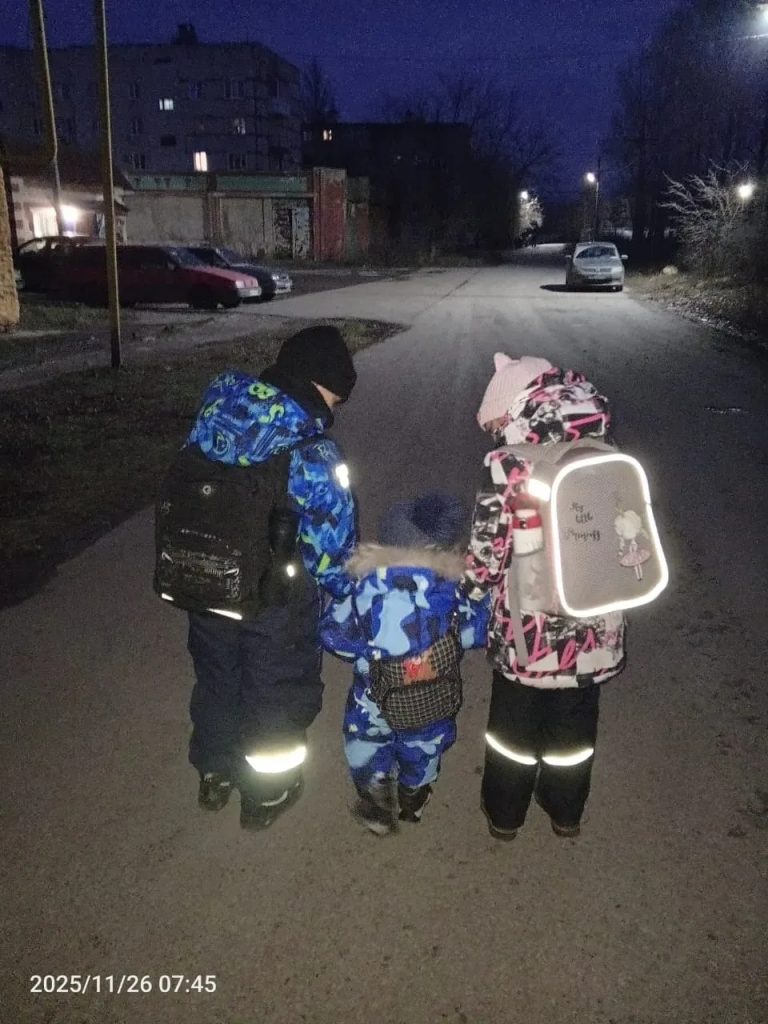 Акция "Засветись! Стань заметней на дороге!"